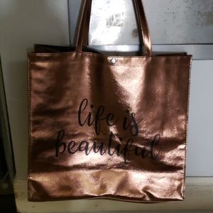 Large tote
